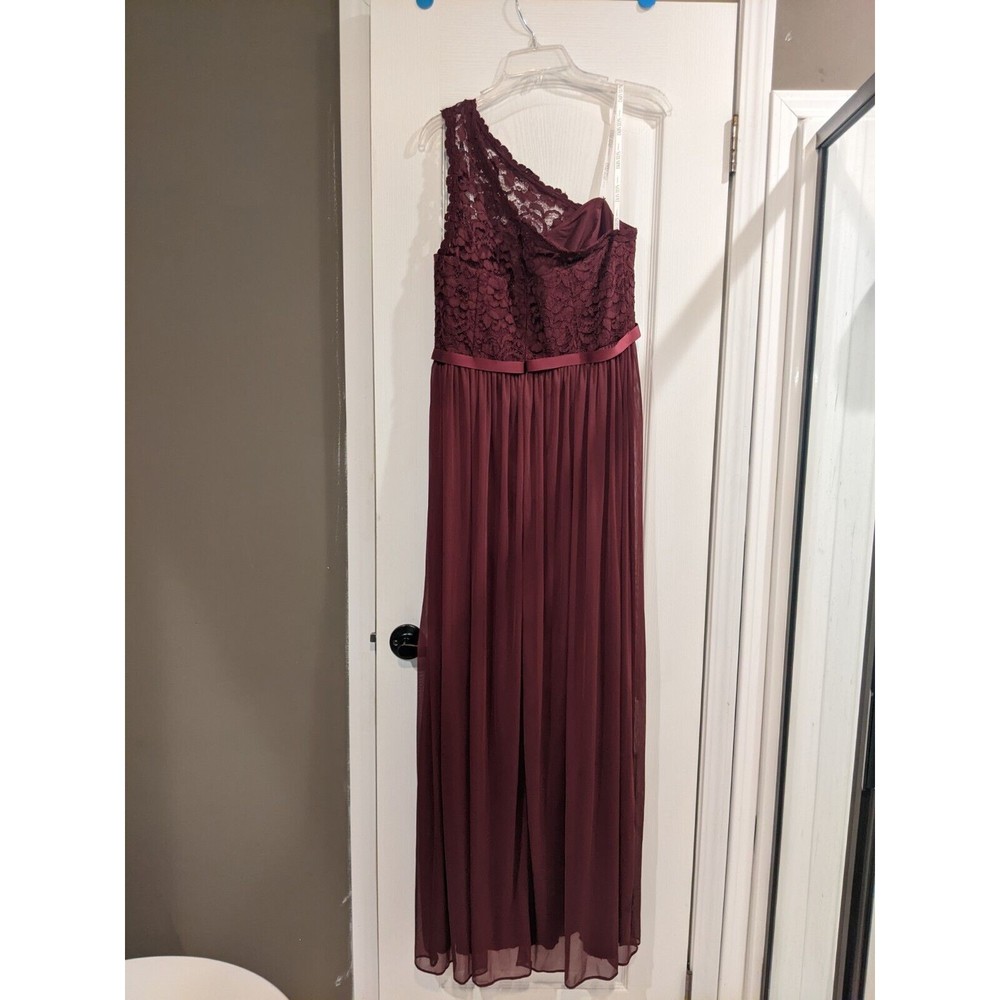 David's Bridal Size 12 Bridesmaid Prom Lace Dress Wine color wedding